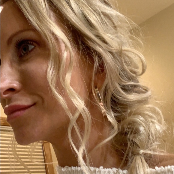 Meet your Posher, Corie - Picture 1 of 1